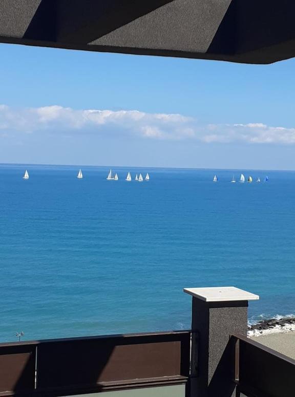 Attico Suite Spiaggia Bari Exteriör bild