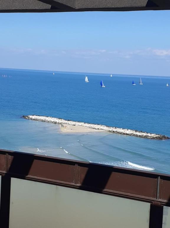 Attico Suite Spiaggia Bari Exteriör bild