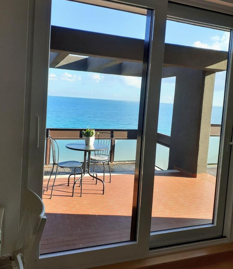 Attico Suite Spiaggia Bari Exteriör bild