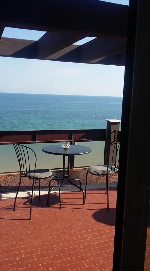 Attico Suite Spiaggia Bari Exteriör bild