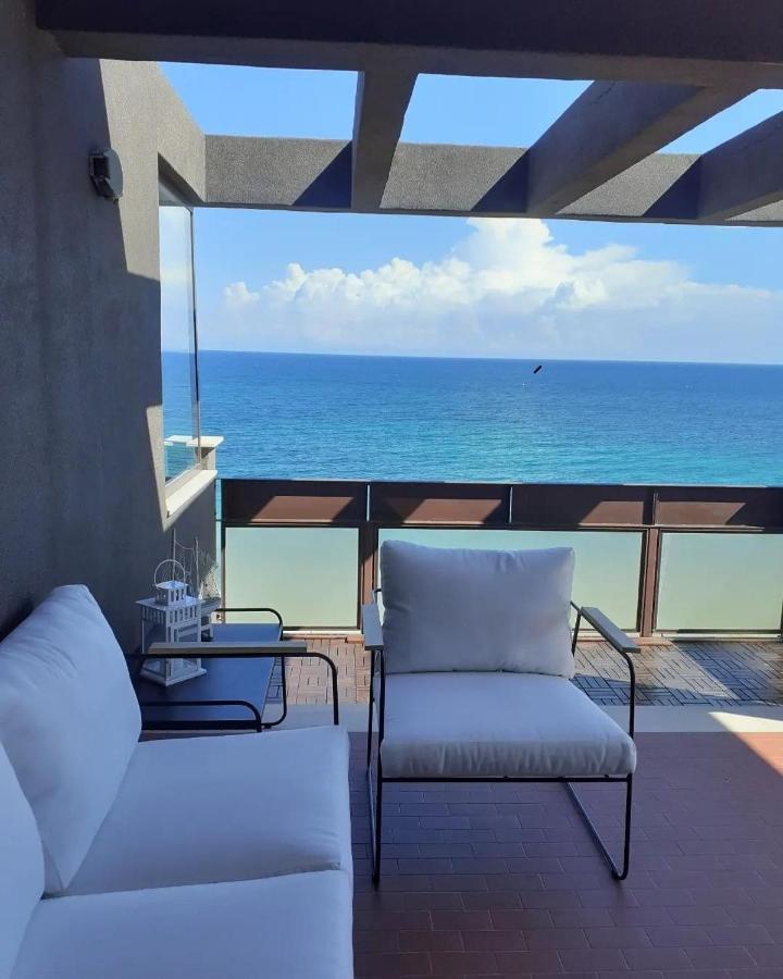 Attico Suite Spiaggia Bari Exteriör bild